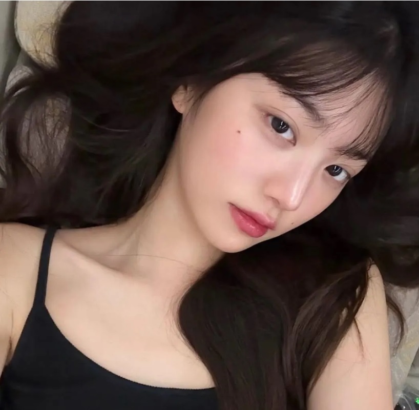 3. Tóc khô, dễ rối và kém bóng mượt