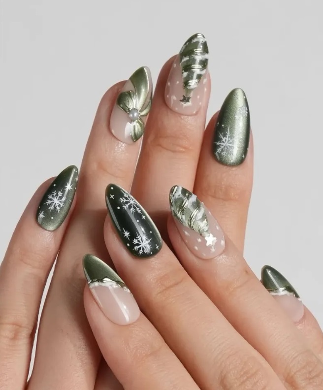 3. Nail mắt mèo cây thông – tái hiện không khí Noel thu nhỏ