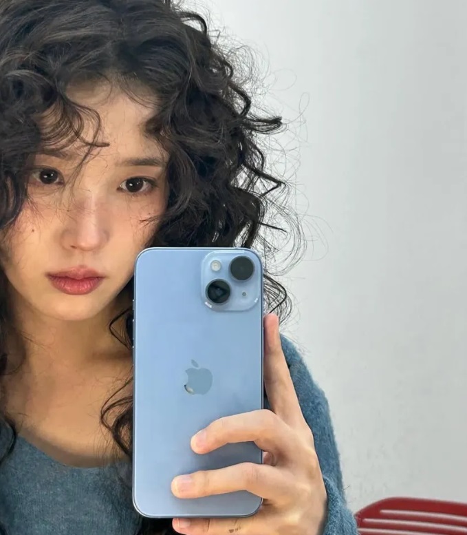 Tóc xoăn hippie – xu hướng làm đẹp được yêu thích trở lại