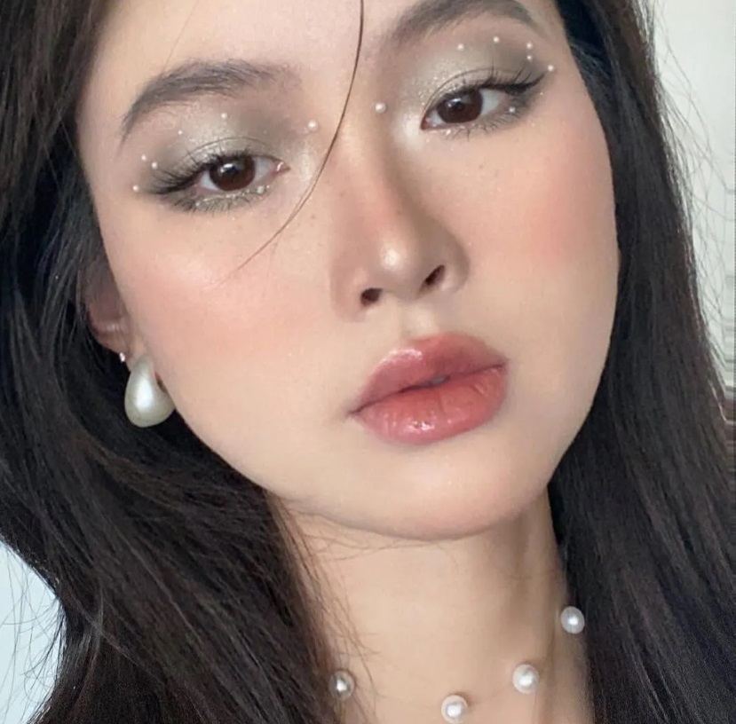 Nhà Nước: Dịu dàng, sâu lắng nhưng đầy bí ẩn