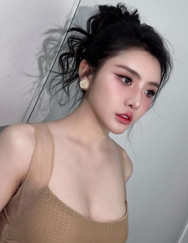 Nhóm Winter (Mùa Đông): Sắc lạnh, tương phản cao và cá tính