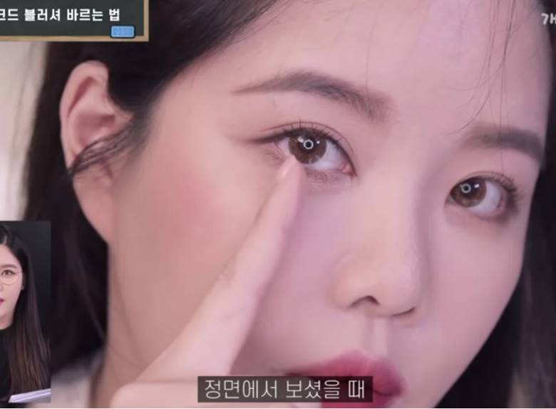 2. Má hồng baked – Màu đậm, cần đánh từng lớp mỏng