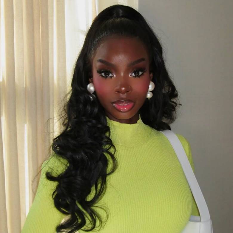 Olandria Carthen và má hồng “không ngại tay”