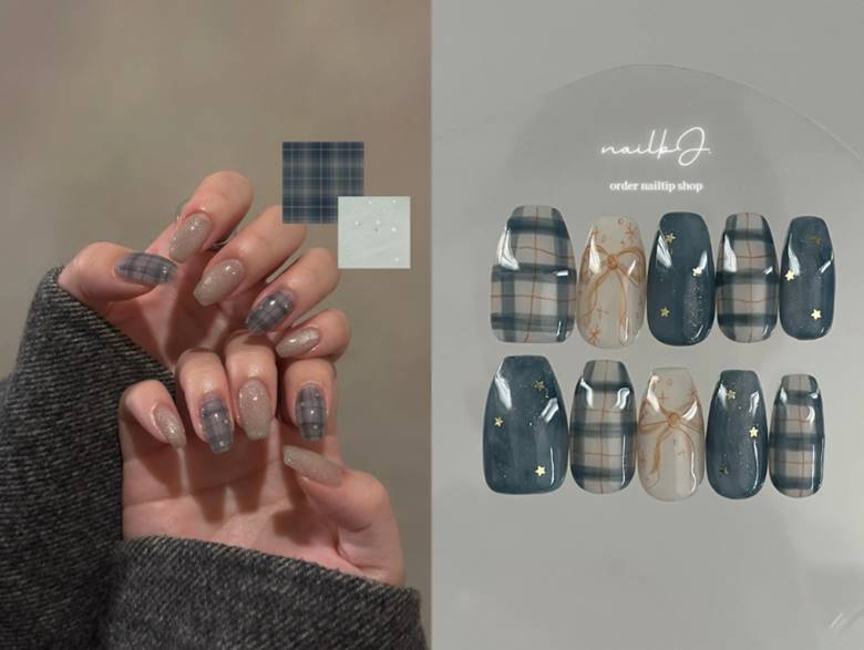 1. Nail kẻ caro tông xanh – Thanh lịch và dễ ứng dụng