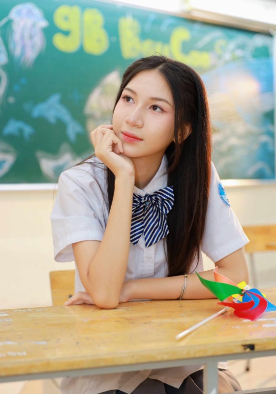 Makeup tự nhiên (Skinimalist) – Trong veo, tinh giản nhưng vẫn cuốn hút