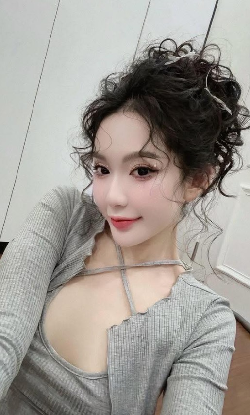 Hàng mi lên tiếng: Nhẹ nhàng nhưng có chủ đích