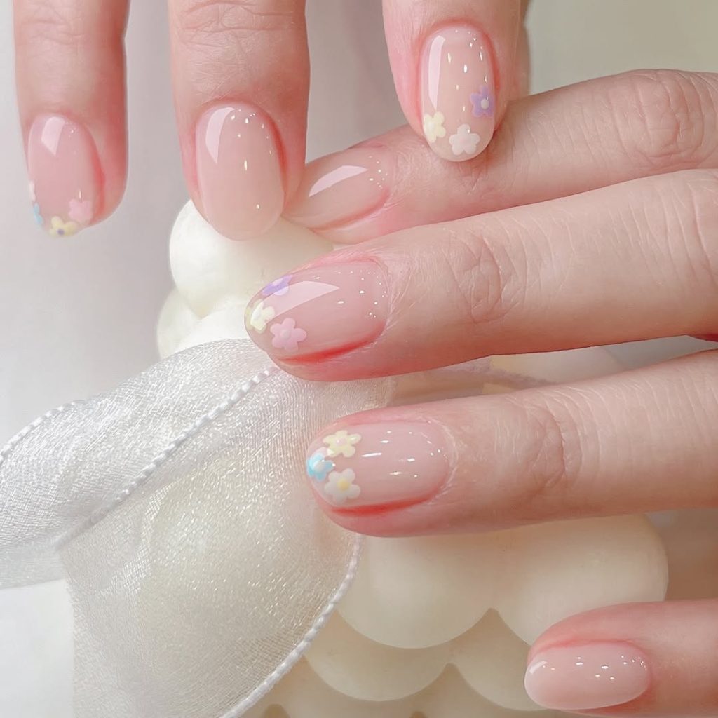 Mẫu nail này khá đơn giản, ngọt ngào lại dễ phối đồ