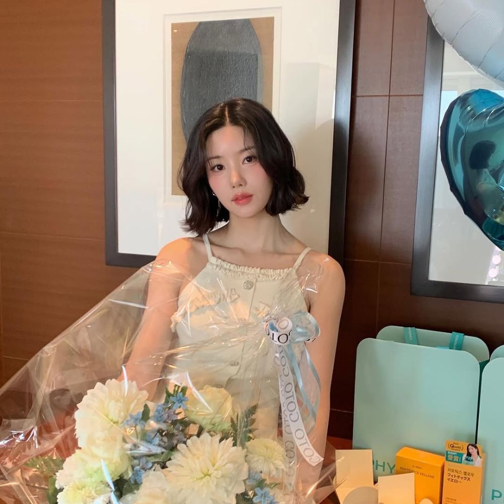 Kwon Eun-bi sở hữu một khuôn mặt nhỏ bằng cách theo đuổi một phương pháp tự nhiên. 