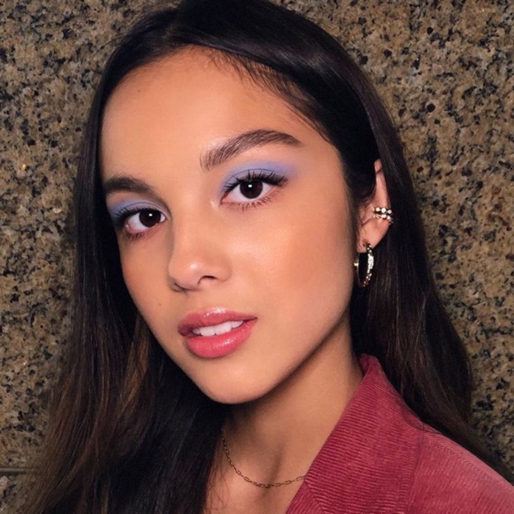 Kiểu makeup thập niên 1990 được cô nàng lăng xê