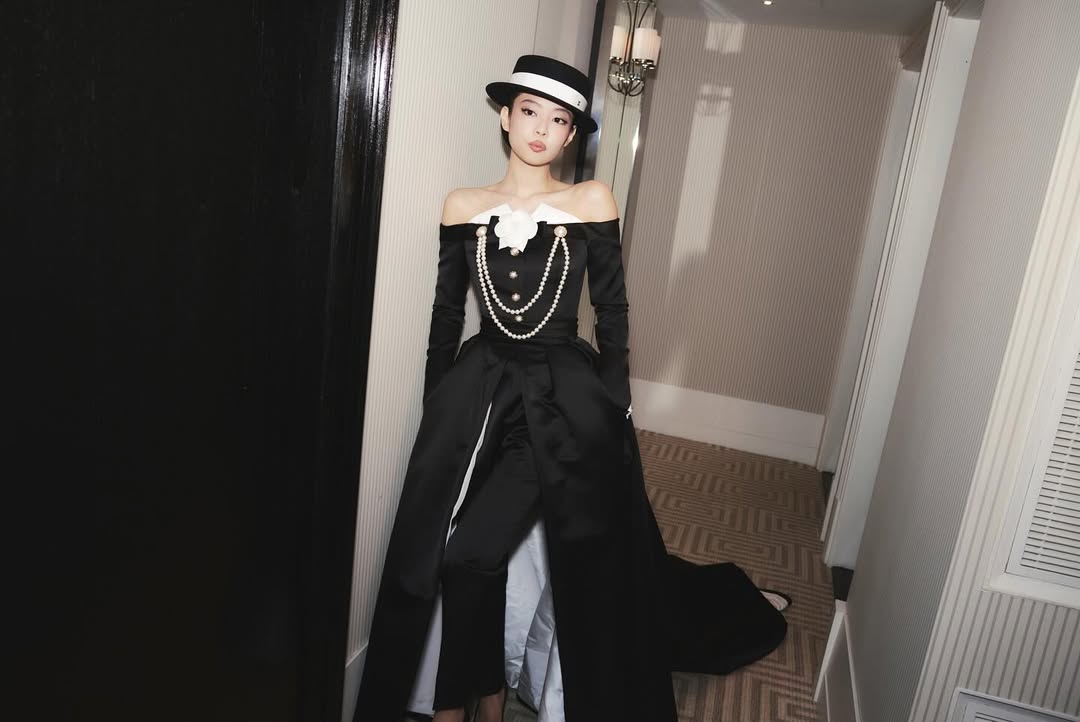 Jennie sang trọng và cuốn hút tại Met Gala 2025