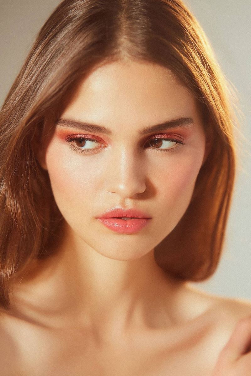 Dùng bronzer tone ấm