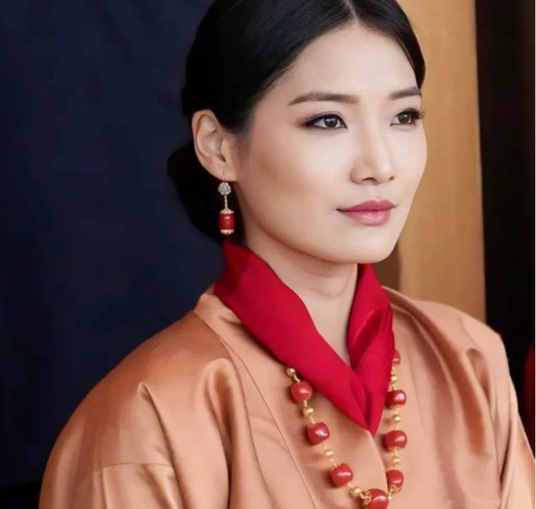 Vẻ đẹp giản dị của Hoàng hậu Bhutan