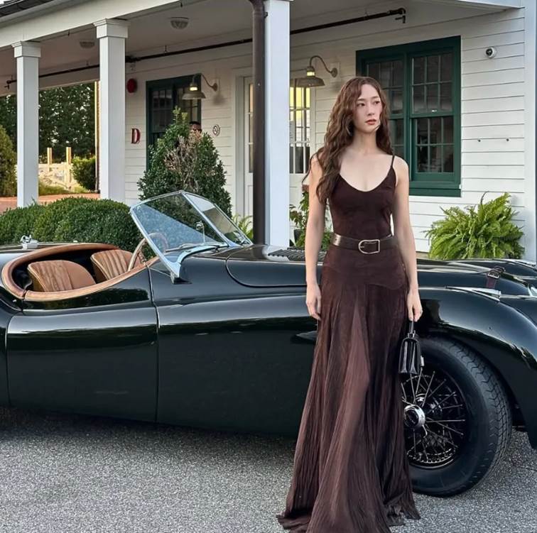 Krystal Jung với phong cách old money tinh tế, sang trọng