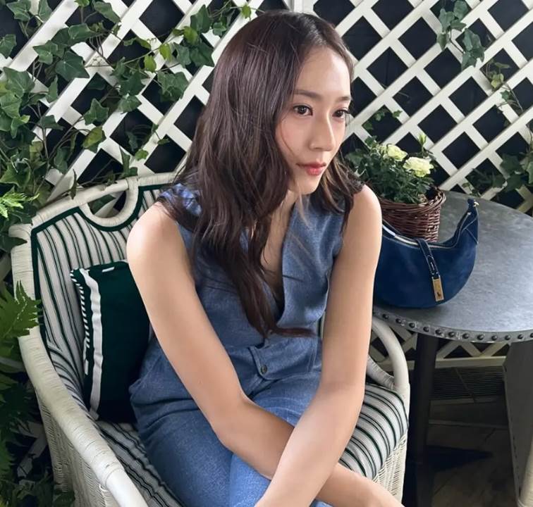 Krystal Jung trang điểm nhẹ nhàng tựa như không
