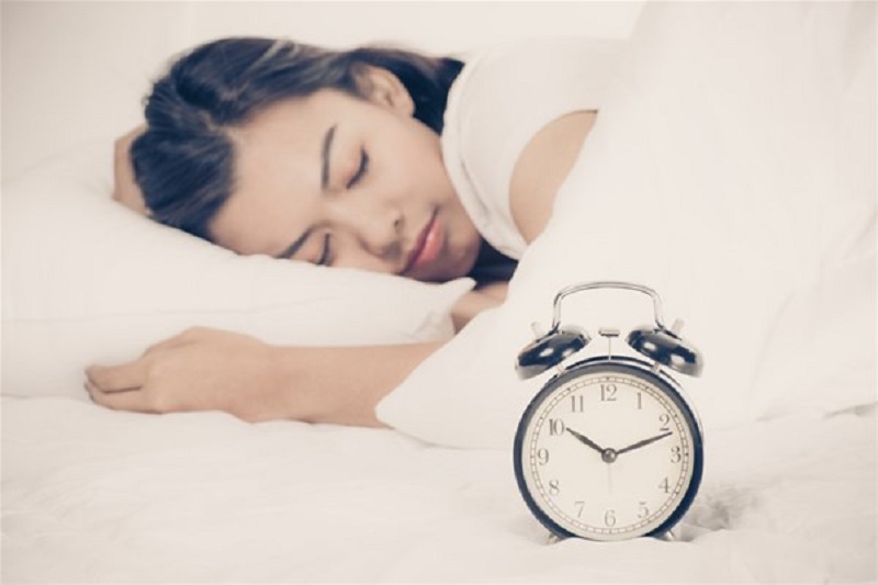 Ngủ đủ giấc, sinh hoạt điều độ