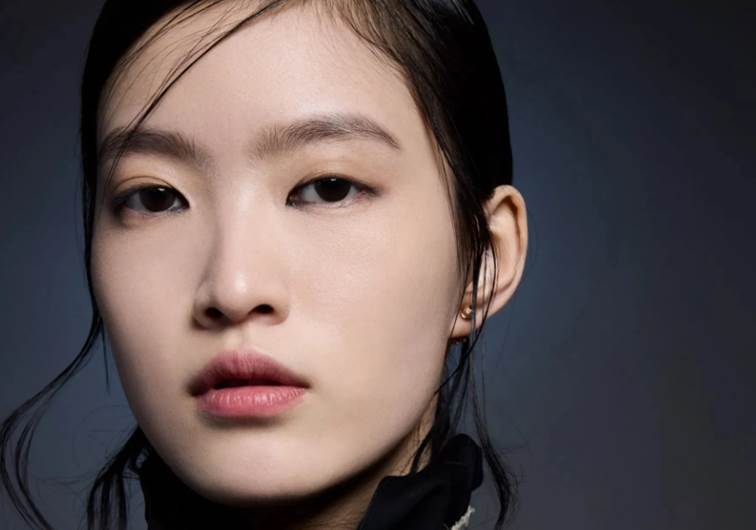 Eyeliner ấn tượng, tôn vinh vẻ đẹp tự nhiên