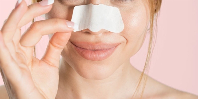 4. Miếng dán lột mụn đầu đen