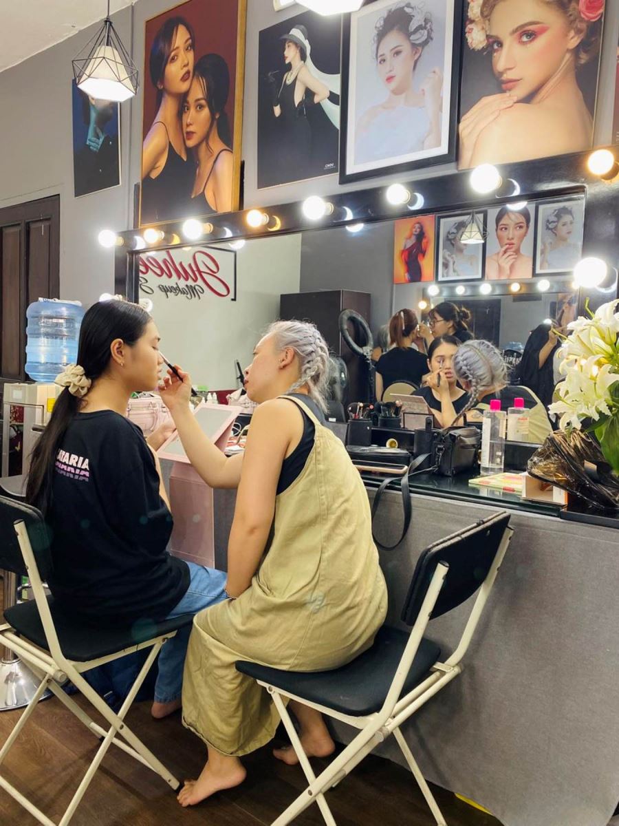 6 cách đơn giản giúp bạn làm mới lớp makeup – bí quyết từ các chuyên gia