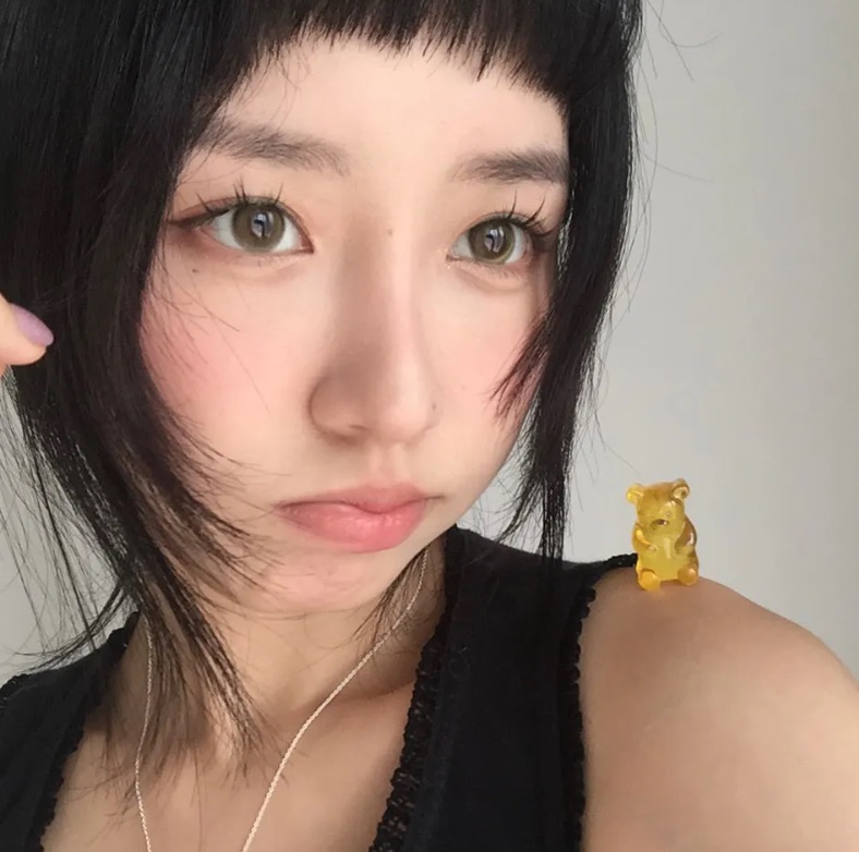 5. Eyeliner “baby wing” nhẹ nhàng