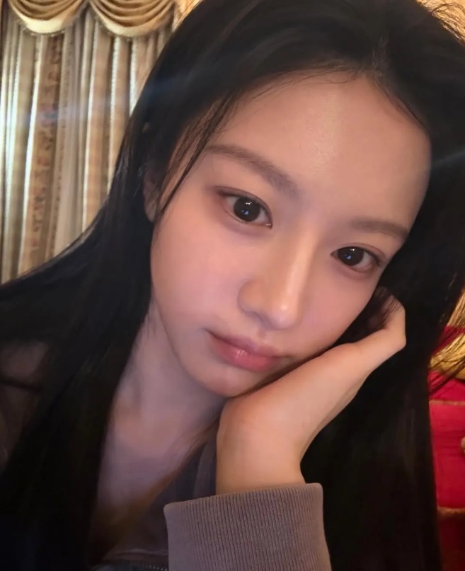 Gương mặt trái tim – Hài hòa với lông mày cong mềm