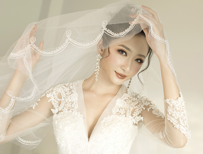 Kiểu trang điểm mắt khói – môi nâu trầm: Sang trọng và cá tính