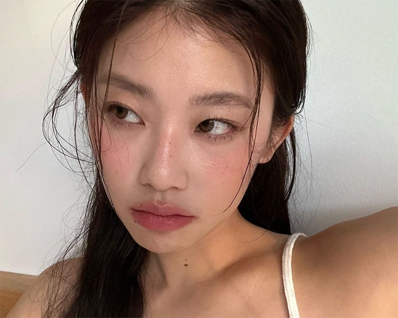 Đôi môi ổi đào