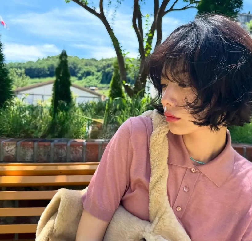 Kiểu Parisian Micro Bob bung xõa tự nhiên