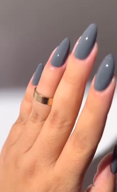 Oyster Grey – Xám ánh ngọc trai