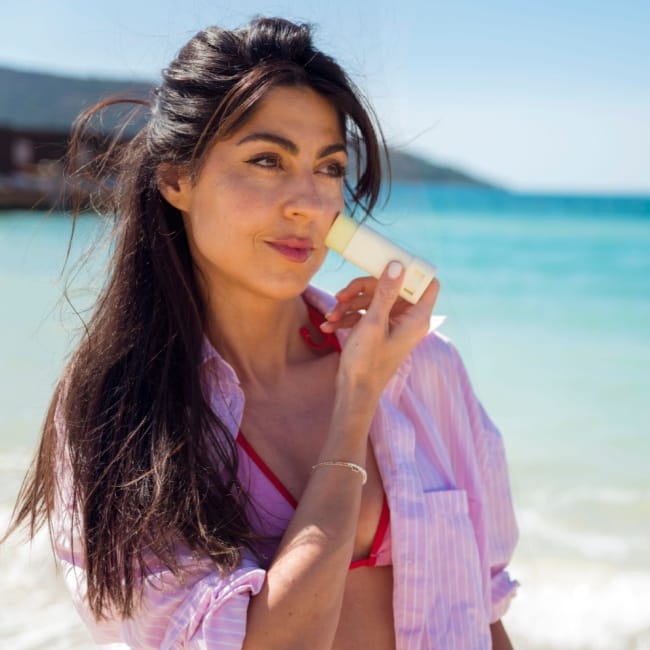 Ascorbic Acid (Vitamin C) – Làm sáng da và tăng độ săn chắc