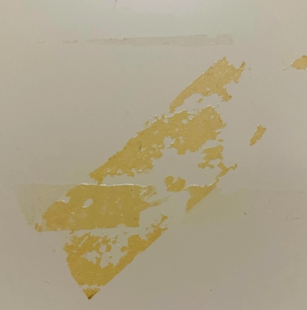 Loại bỏ keo dính từ sticker nhanh gọn