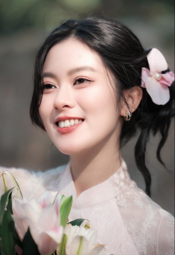 Bí quyết 3: Tán nền theo từng vùng, tạo lớp nền mỏng nhẹ tự nhiên