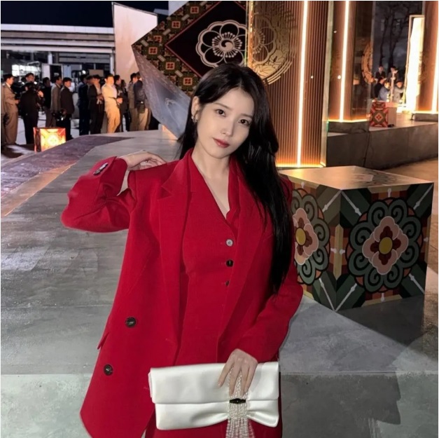 Perfect Crown (2026): Trưởng thành và tinh giản