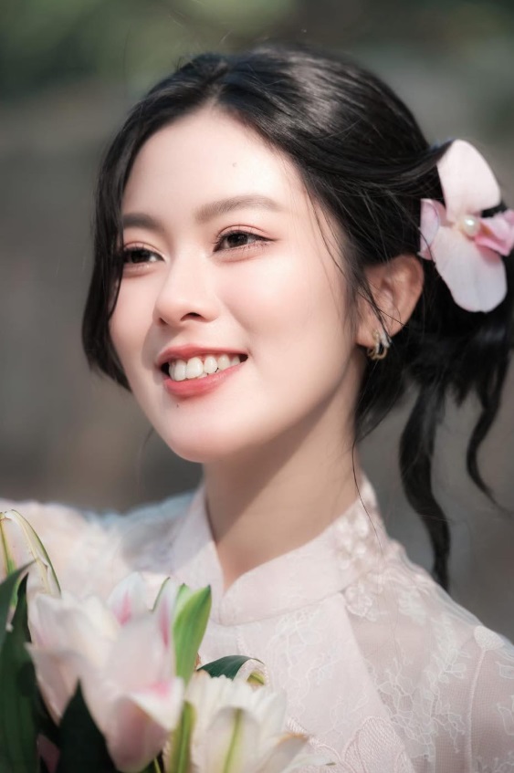 7. Thấm dầu thừa sau khi makeup