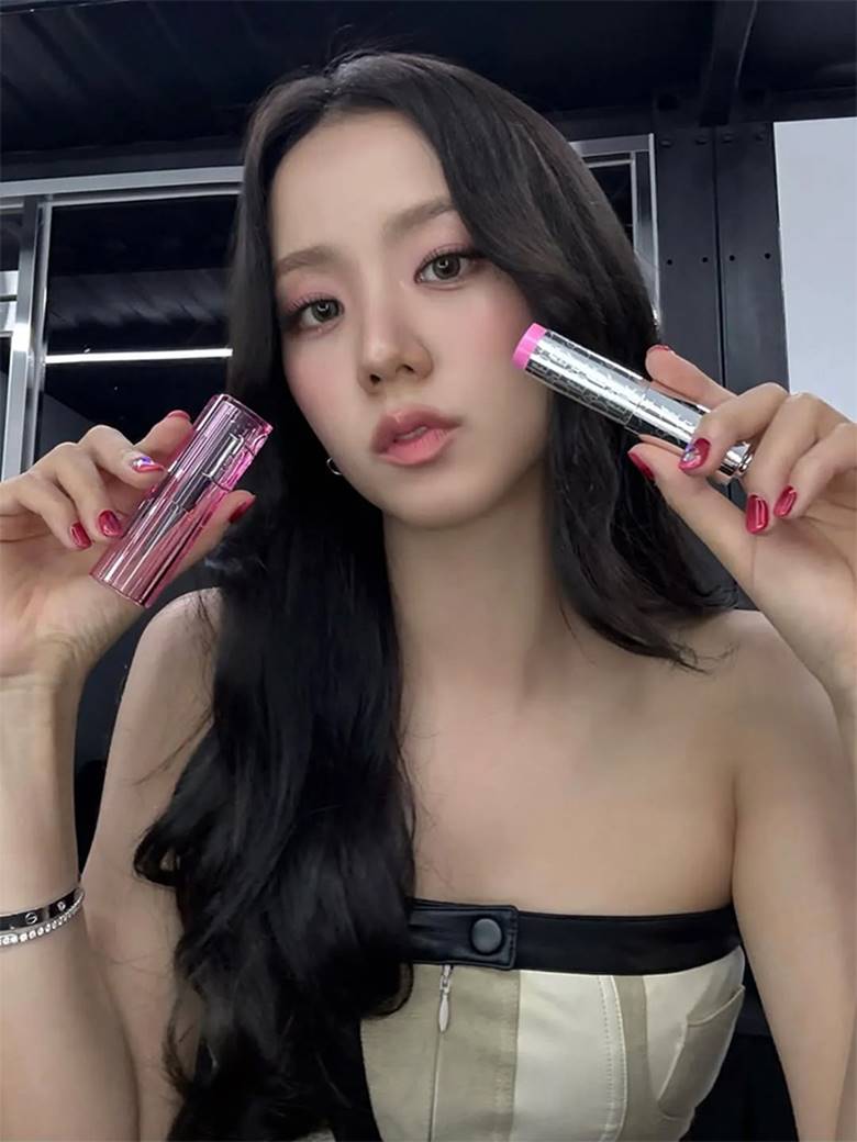 Da dầu và da khô nên đánh má hồng như thế nào?
