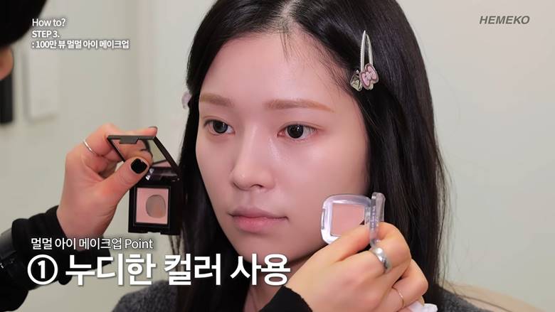 2. Đôi mắt nude nhẹ nhàng, tạo chiều sâu vừa đủ