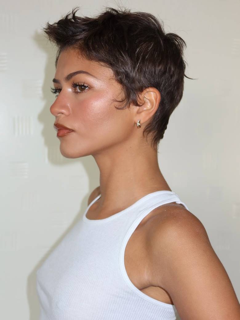 Makeup nền satin là gì mà được yêu thích trong mùa thu?