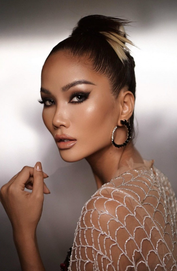 Makeup phong cách Mỹ Latinh 