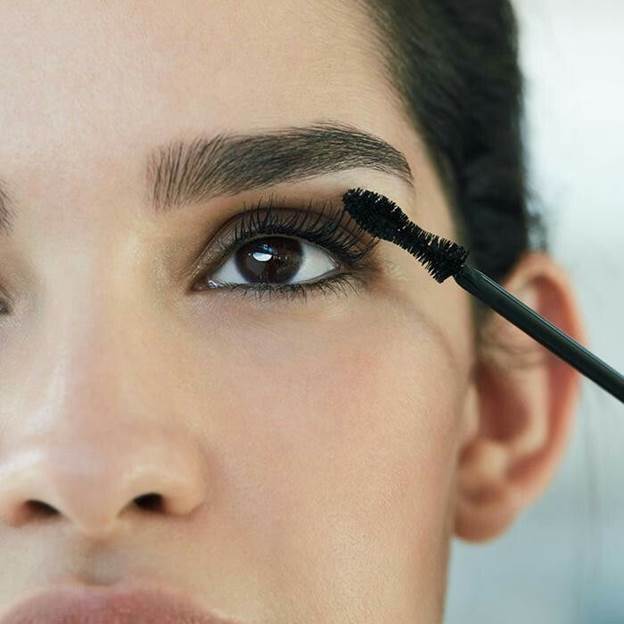 Đôi mắt hút hồn nhờ cách chuốt mascara chuẩn không cần chỉnh 