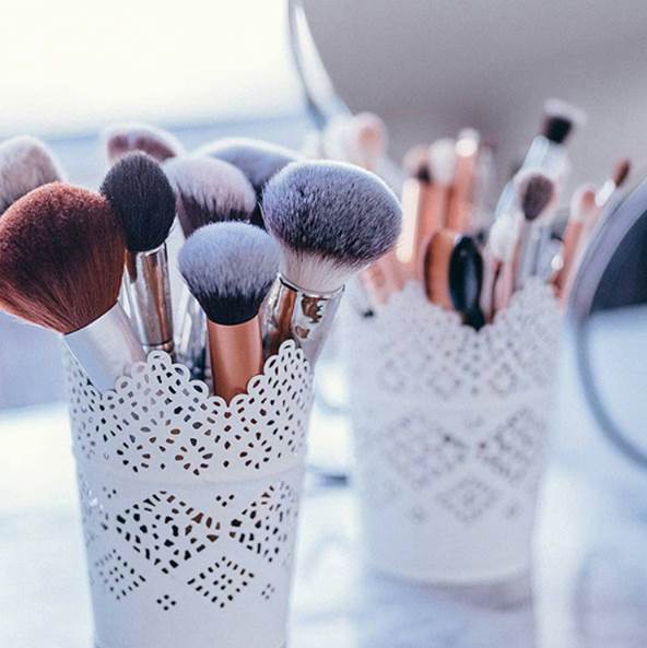 Cách phân biệt cọ trang điểm để make up chuẩn 