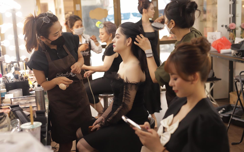 Juhee Makeup sở hữu đội ngũ trang điểm chuyên nghiệp