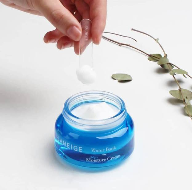 dụng cụ trang điểm cơ bản 