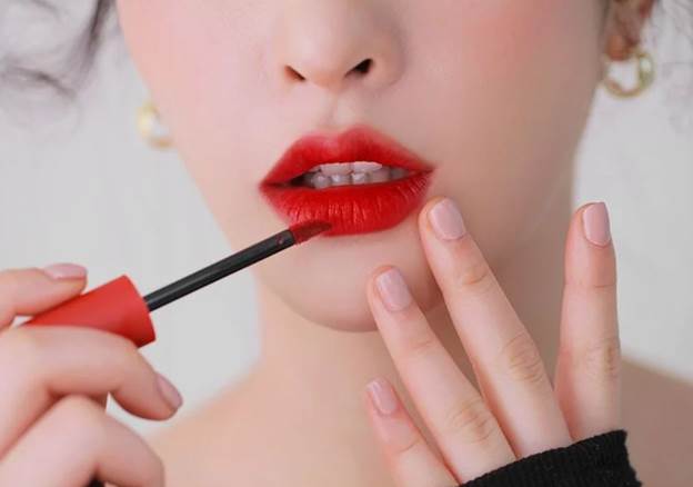 dụng cụ trang điểm cơ bản