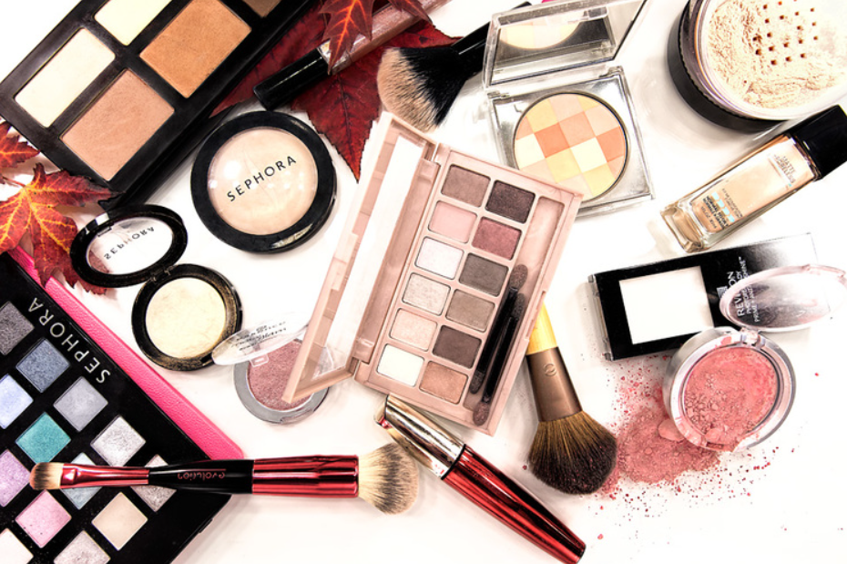 Học makeup chuyên nghiệp ở Hà Nội giá bao nhiêu