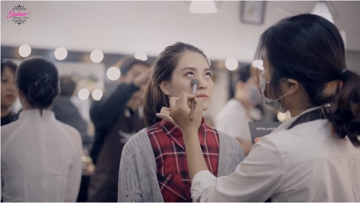 học trang điểm mất bao lâu