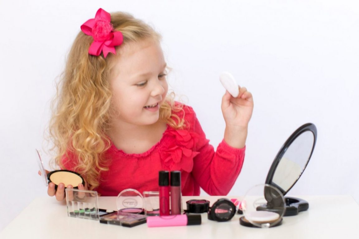 Makeup trình diễn thời trang cho trẻ em