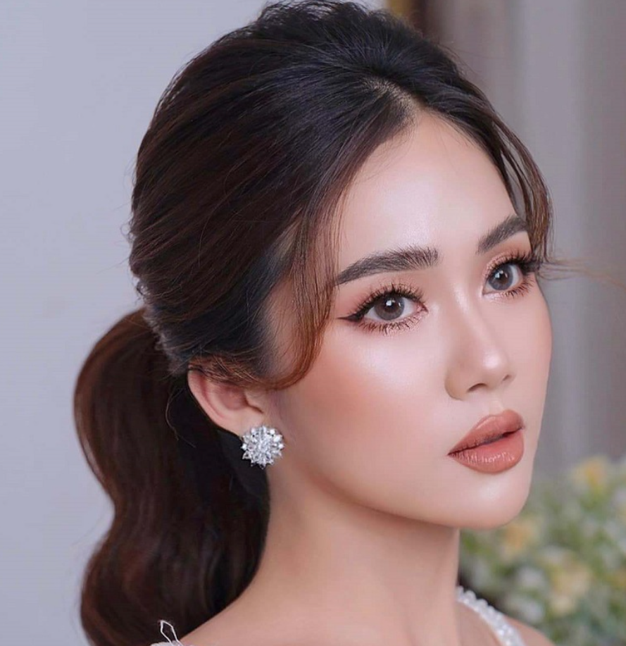 những món đồ trang điểm cho da ngăm