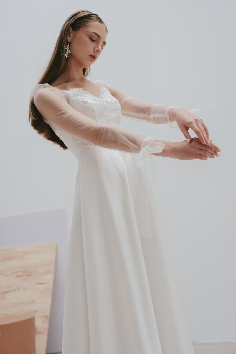 trang điểm cô dâu và váy cưới theo phong cách đơn giản 6