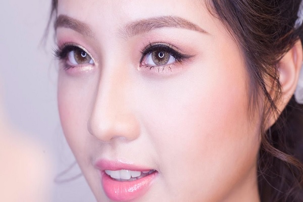 Tone makeup kỷ yếu 2021 đẹp hút hồn các cô gái sắp ra trường