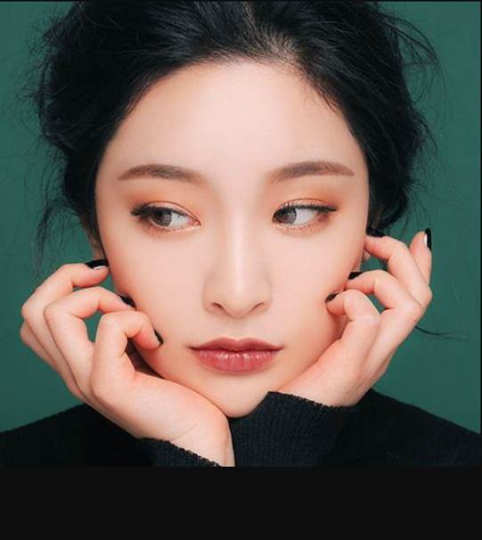 Hách tuổi với bí kíp trang điểm bọng mắt như idol Hàn Quốc