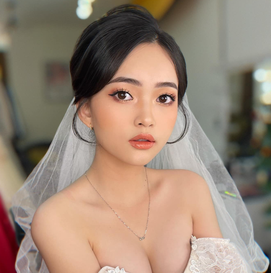 Trang điểm cô dâu tone Thái 